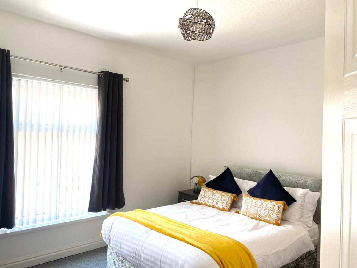 Cosy Cheerful 2 Bedrooms Near Piccadilly, Etihad Stadium Sleeps Up To 5 Manchester Buitenkant foto