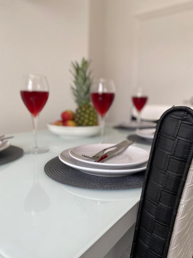 Cosy Cheerful 2 Bedrooms Near Piccadilly, Etihad Stadium Sleeps Up To 5 Manchester Buitenkant foto